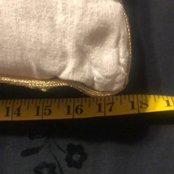 Mermaid accent pillow - Picture 3 of 4